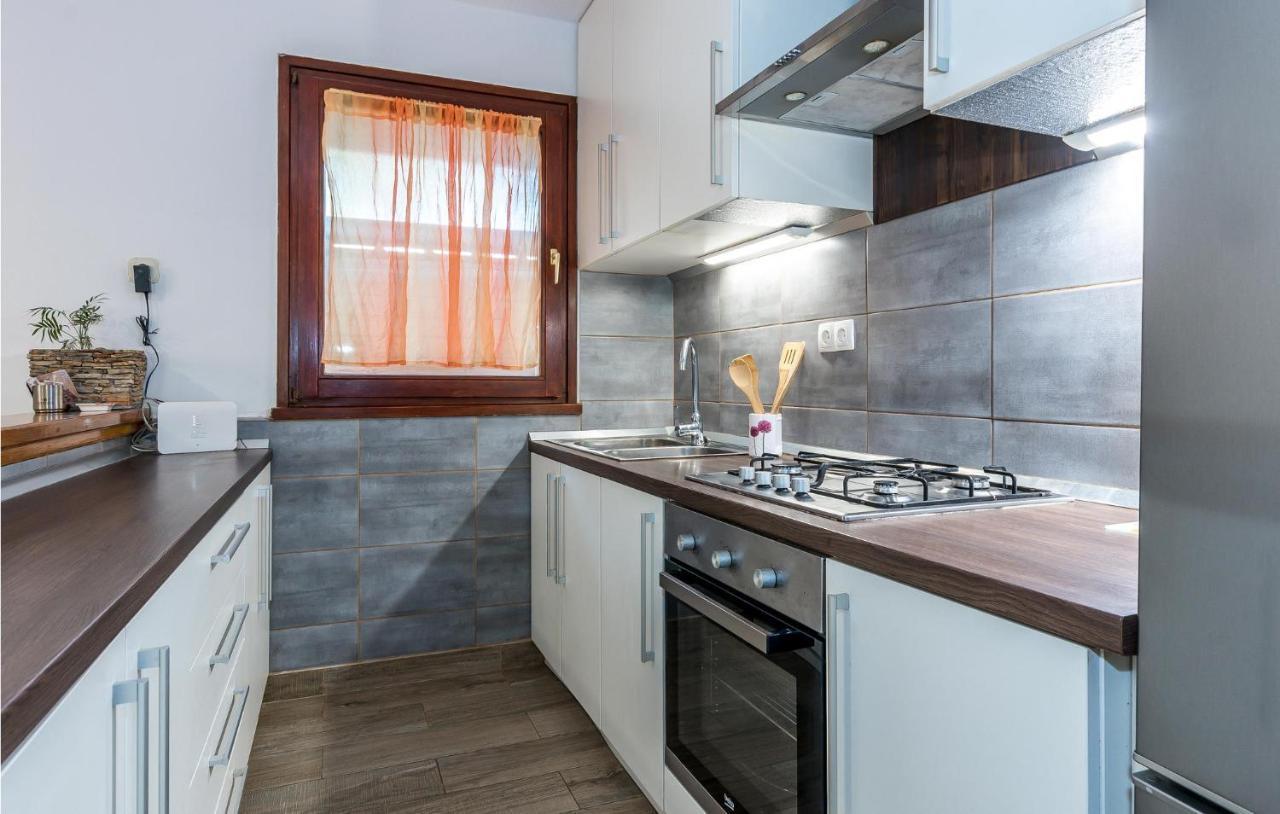 Nice Home In Jezera With Wifi Buitenkant foto